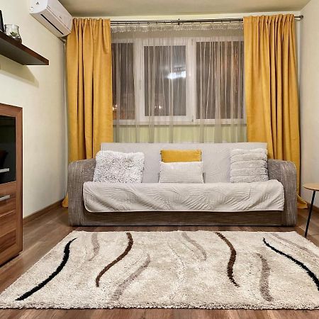 Cozy And Clean Apartment, Near National Arena Bucareste Exterior foto
