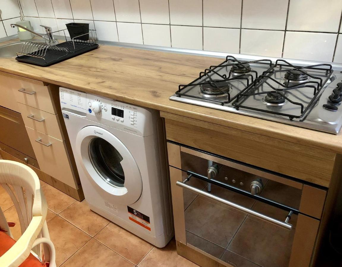 Cozy And Clean Apartment, Near National Arena Bucareste Exterior foto