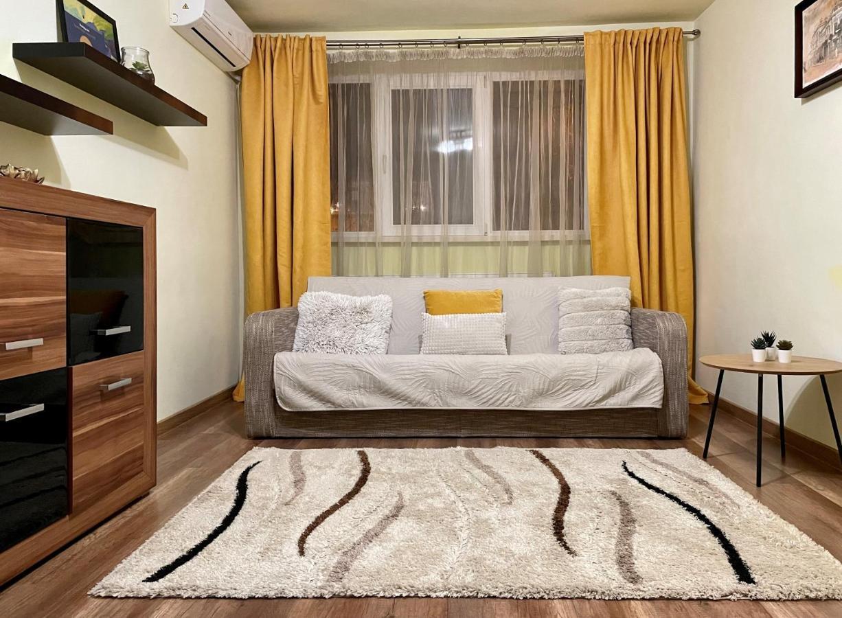 Cozy And Clean Apartment, Near National Arena Bucareste Exterior foto